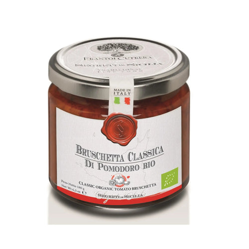 Biologische tomaten bruschetta